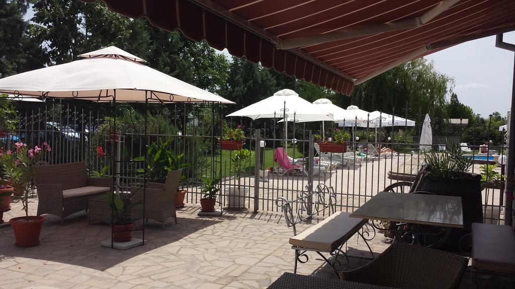 Complex Racic Hotel Voyvodinovo Luaran gambar
