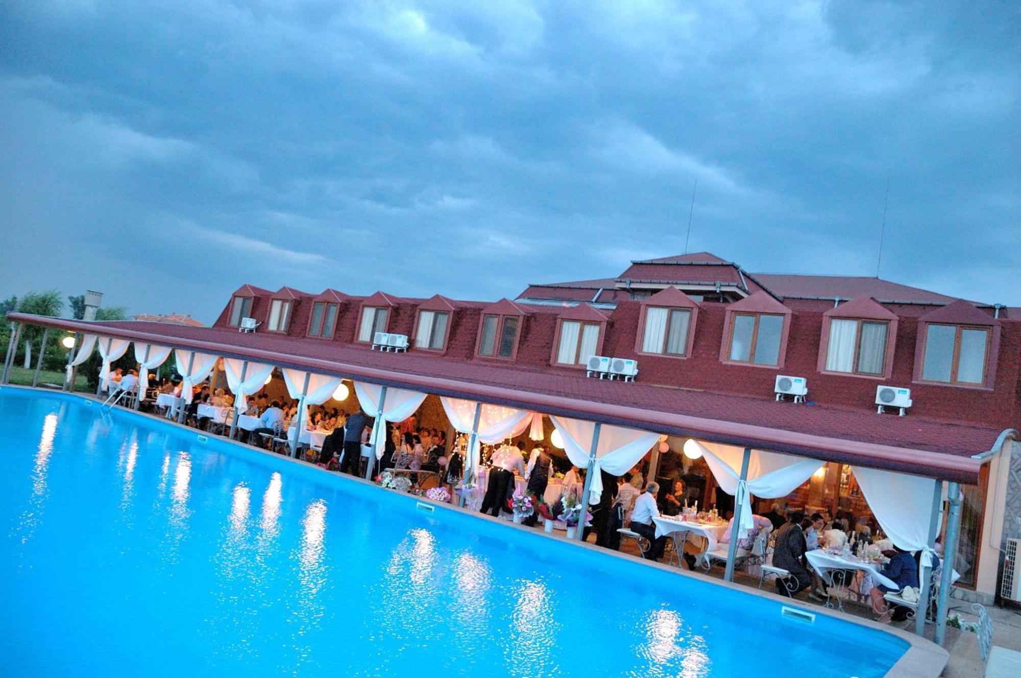 Complex Racic Hotel Voyvodinovo Luaran gambar