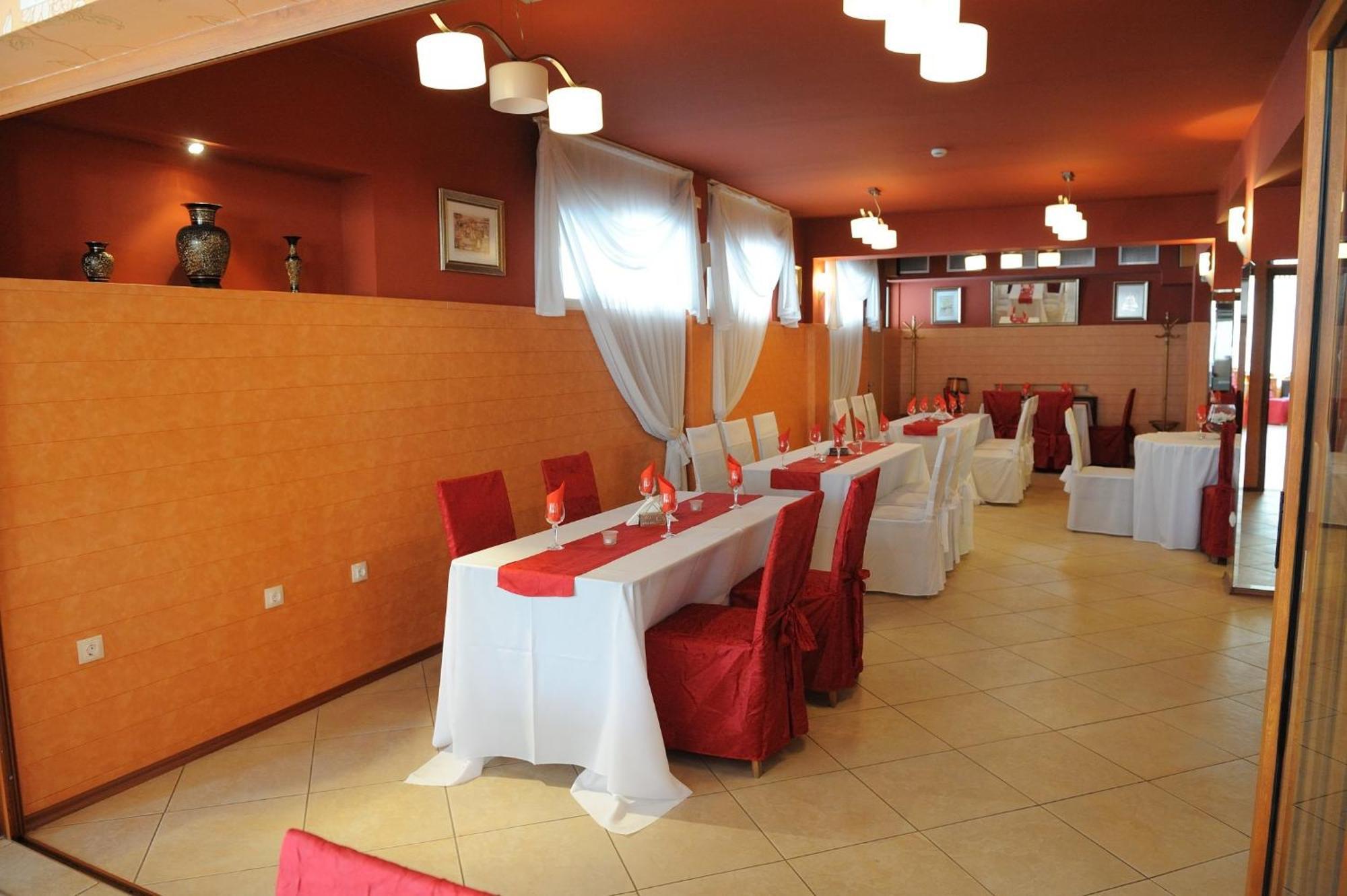 Complex Racic Hotel Voyvodinovo Luaran gambar
