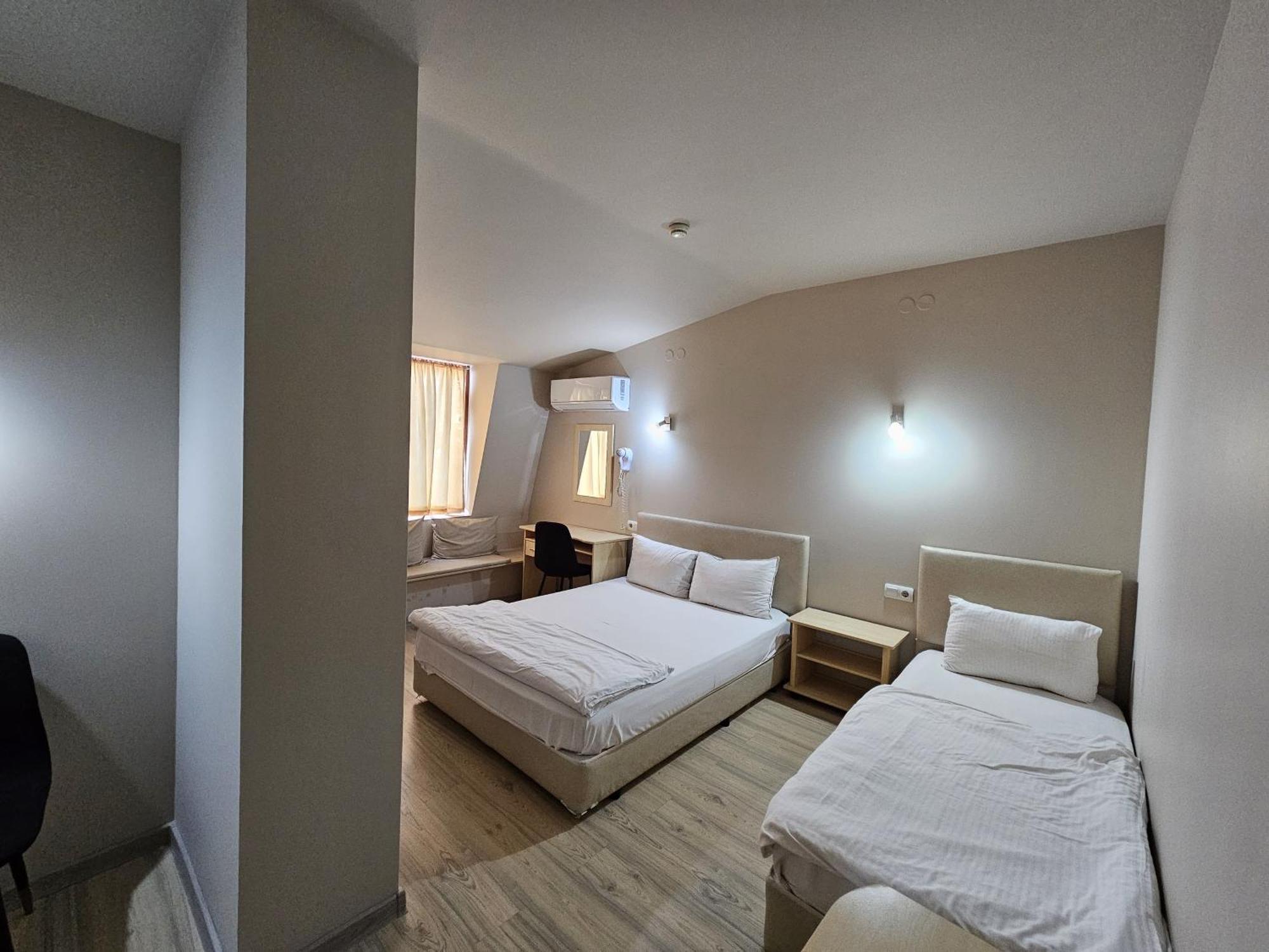 Complex Racic Hotel Voyvodinovo Luaran gambar