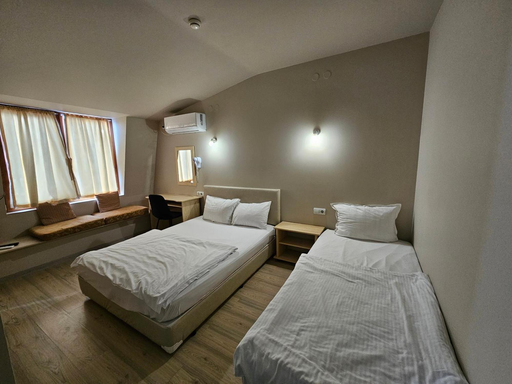 Complex Racic Hotel Voyvodinovo Luaran gambar